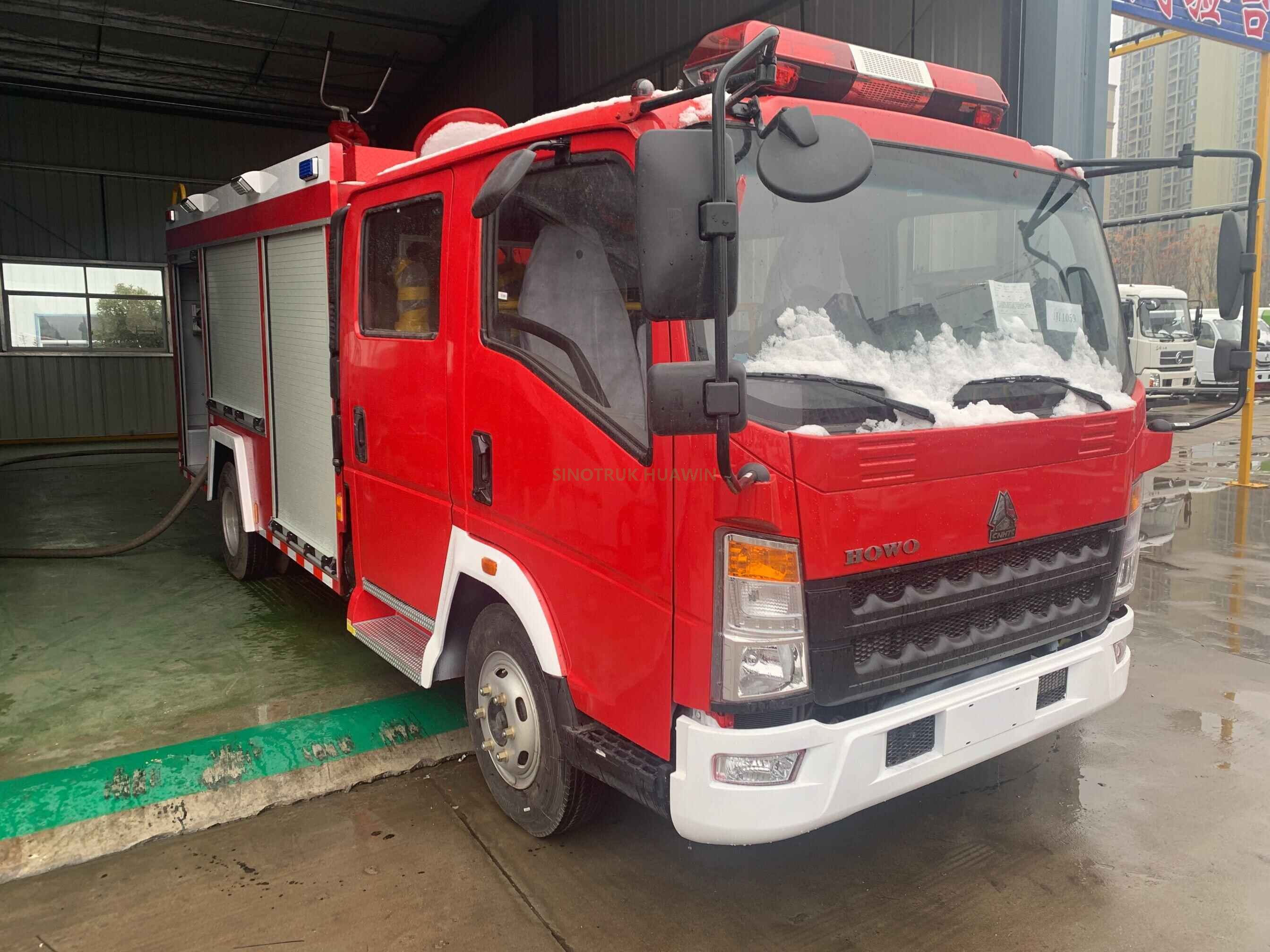 SINOTRUK HOWO Light Truck 4×2 Fire Fighting Truck for sale